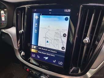 Volvo V60 Diesel 145kW Geartronic 63tkm - záruka Autodraft - 16