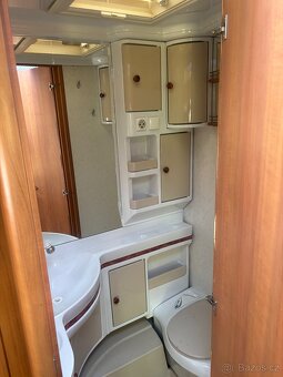 Karavan Hobby La Vita 495 max.1400 KG - 16