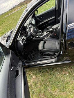 BMW Řada 3, 330i - XENONY - 16