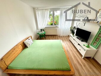 Vybavený byt 2+1 (60 m2) s lodžií  po rekonstrukci s garáží  - 16