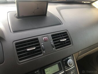 Volvo XC90 2,4 D5 AWD 136kw - 16