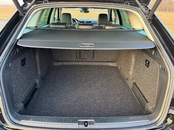 ŠKODA SUPERB COMBI 2.0 TDI STYLE - 16