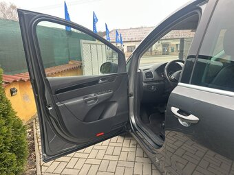 VW Sharan 2.0 TDi 103kW 7 míst - 16
