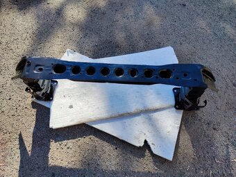 predni naraznik ford focus mk3 - 16