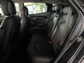 Hyundai ix35 2,0 CRDI 135kW,4X4,SERVISKA,ČR - 16