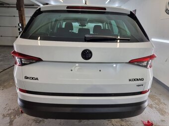 Skoda cerny znak cerne loga emblemy - 16