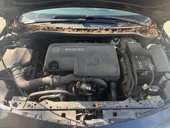 Opel Astra 1,7 CDTI 96kw r.2013 144.000km - 16