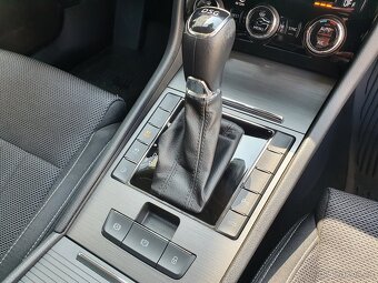 Škoda Superb iV Combi Style 1.4TSI 160kW DSG 56tkm Virtual - 16