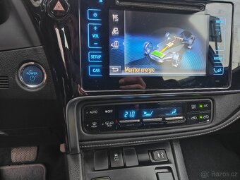 Toyota Auris TS 1,8 hybrid - 16