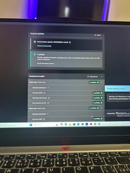 Nadupaný herní notebook lenovo log - 16