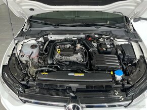 Volkswagen Golf 8 1.0 TSI 81 kW,1.MAJITEL,ČR,SERVISKA - 16