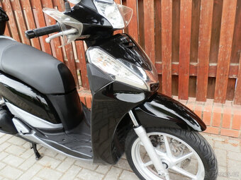 Honda SH 300i (2011) - 16