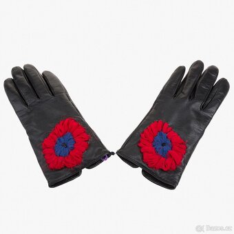 Prodej oblečení z prodejny. Likvidace - 16