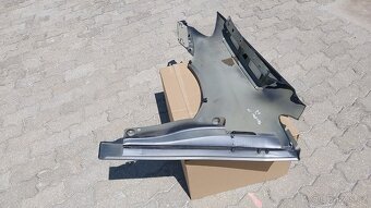 VW TOURAN 1 FACELIFT – BLATNÍK  PRAVÝ PŘEDNÍ ŠEDÝ - 16