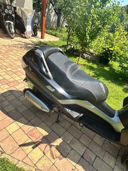 Piaggio MP3 250ie - 16