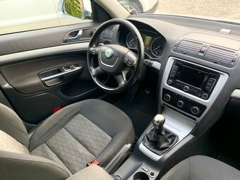 Škoda Octavia 2 FL 1.6 TDI 77kw | Dovoz DE | 1. Majitel | - 16