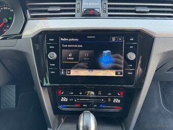 VW Passat B8 GTE 1.4 eTSI 160kW DSG Tažné Matrix Kamera Navi - 16