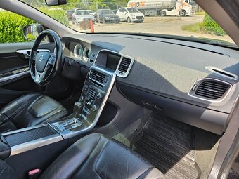 VOLVO V60 2012 T6 224 kW AWD 4x4 R-DESIGN,NAVI,PARK.KAMERA - 16