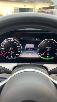 Mercedes- Benz E 300 de, DPH - 16