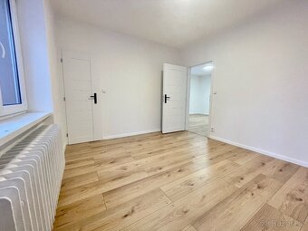 Prostorný a prosluněný byt 4+1 - 16