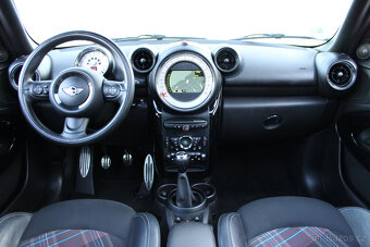 MINI Cooper Paceman 1.6i S 135kW / NAVI / PANORAMA / HARMAN - 16