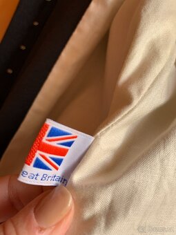 luxusní kvalitní černý kabát - vel. M - nový - 16