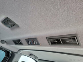 Opel Vivaro 2,5 TDCi 8 Míst Webasto 2xKlima 242.000 Kč - 16