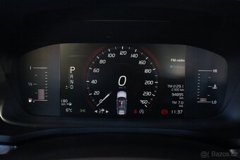 Volvo V60 D3 Momentum Automat+LED+Tažné+Panorama - 16