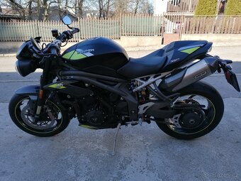 TRIUMPH Speed Triple RS 1050 - 16