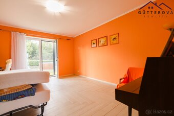 Elegantní rodinný dům s garáží a pozemkem 1.261 m2 v Městě T - 16