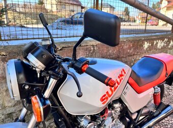 Suzuki Katana 650G - 16