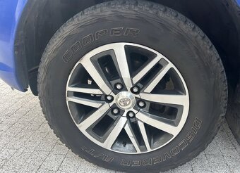 Toyota Hilux 2 393 cm3 - 16