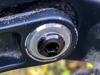 Yt industries capra - 16