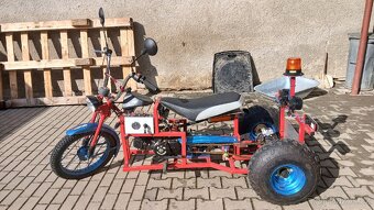 Motorová tříkolka, motokára - 16