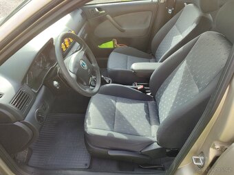 Škoda Octavia kombi 2.0i - 16