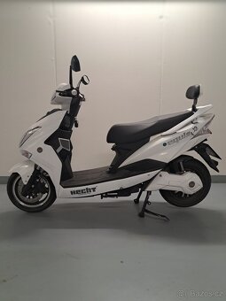 Elektroskútr Hecht Equis - ( najeto 138km, má nové baterie ) - 16