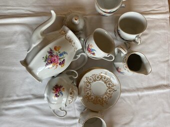 Porcelánová sada s květinami - 16