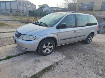 Chrysler Grand Voyager - 16