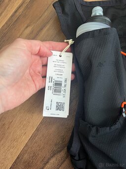 Běžecká vesta vestička s láhvemi Adidas Terrex Trail Running - 16