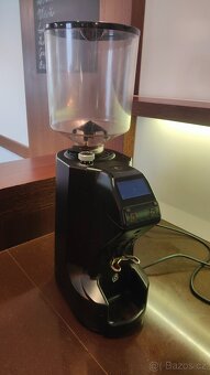 Kavárna vybavení- komplet včetně TOP kávovaru - 16