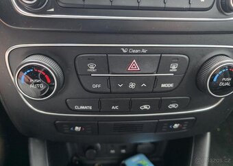 Kia Sorento 2.2-4x4-TAŽNÉ 2t-PREMIUM-AUT - 16