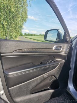 Jeep Grand Cherokee - 16