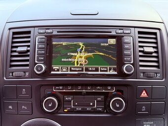 VW Multivan 2.0 TDI Highline 4Motion - 16