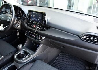 Hyundai i30 1.6CRDi 85kW FRESH ZÁRUKA - 16