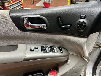 Kia Carnival 2.9 crdi 7 míst - 16