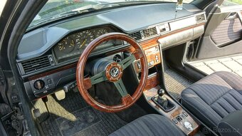Mercedes - Benz W124 - 16