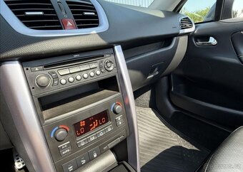 Peugeot 207 1,6 CC HDI KŮŽE,WEBASTO nafta manuál 80 kw - 16