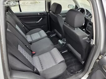 VW Golf 1.9 TDI 74kW,1.Majitel,2006,Digi.klima,Sport,115 t.k - 16