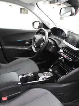 Peugeot e-2008, Allure, 22 tis. km, 100 kW - 16