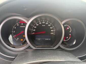 Prodám Suzuki Grand Vitara 1,9 nafta provoz 2010 - 16